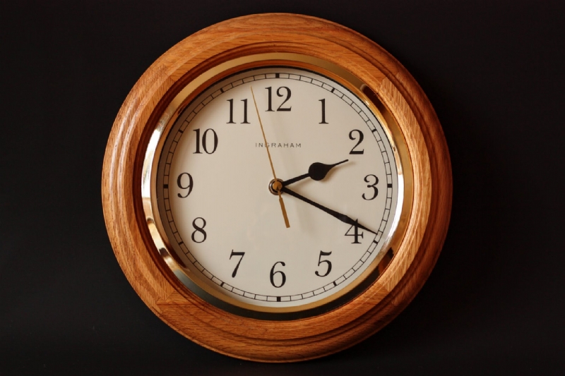 Add Color to Your Wall Decorations with Brass Wall Clocks!