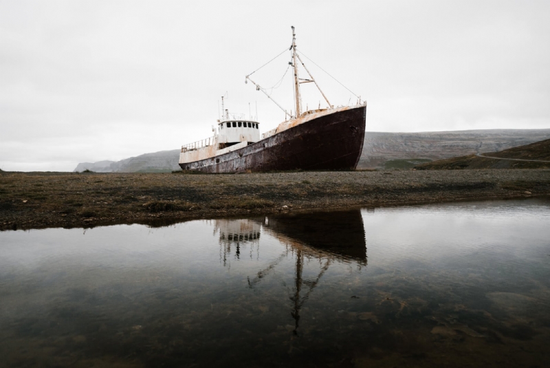 Complete Your Decoration with Different Ship Models!