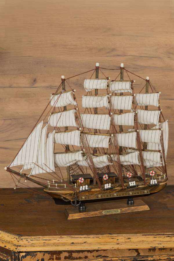 Confection Ship Model 30 cm 
