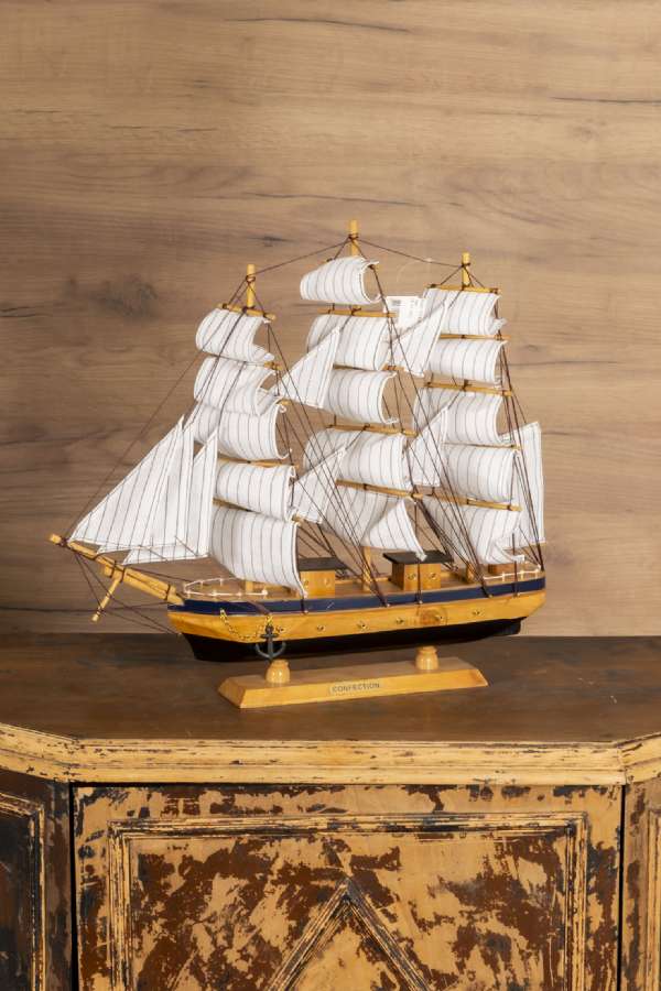 Confection Ship Model Small 