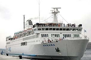 Laying the Ankara Ferry Sled- 31 May- Ajda Pekkan