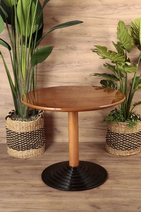 Round Outdoor Table 