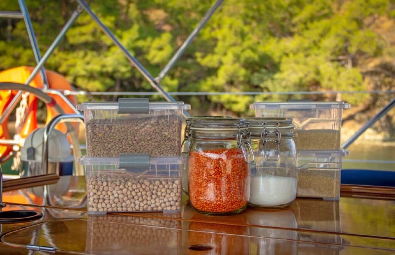 Maritime season shopping list and Boat Kitchen